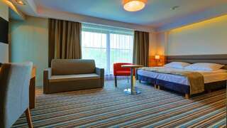 Отель Hotel SKAL Устроне-Морске Двухместный номер с 1 кроватью или 2 отдельными кроватями "Комфорт"-1